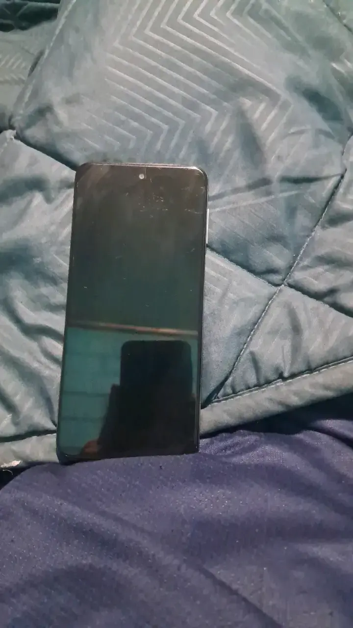 Smartphone con pantalla táctil en buen estado - 1