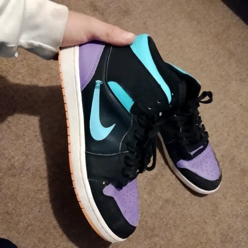 Zapatillas deportivas Nike negras y moradas - 1