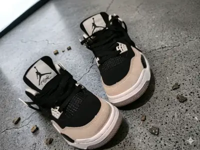Zapatillas Jordan Air 3 negras y beige - miniatura 1