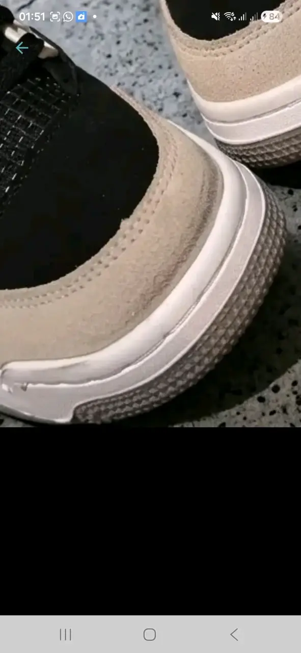 Zapatillas Jordan Air 3 negras y beige - 4
