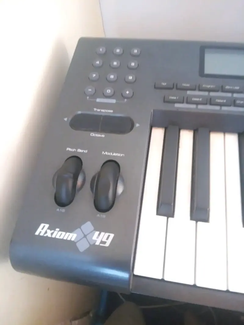 Teclado MIDI controlador musical - 2