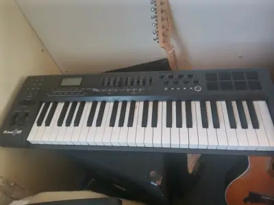 Teclado MIDI controlador musical - miniatura 3