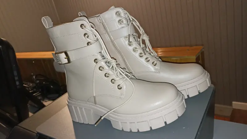 Botines beige con plataforma - 2
