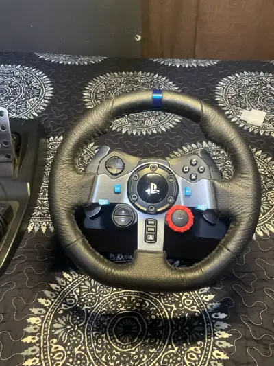 Volante y pedales Logitech G29 para PS4/PS5 - miniatura 2