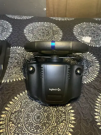 Volante y pedales Logitech G29 para PS4/PS5 - miniatura 3