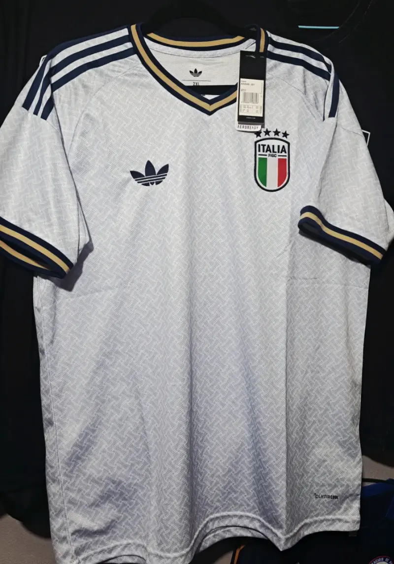 Camiseta Adidas Italia estilo retro blanca - 1