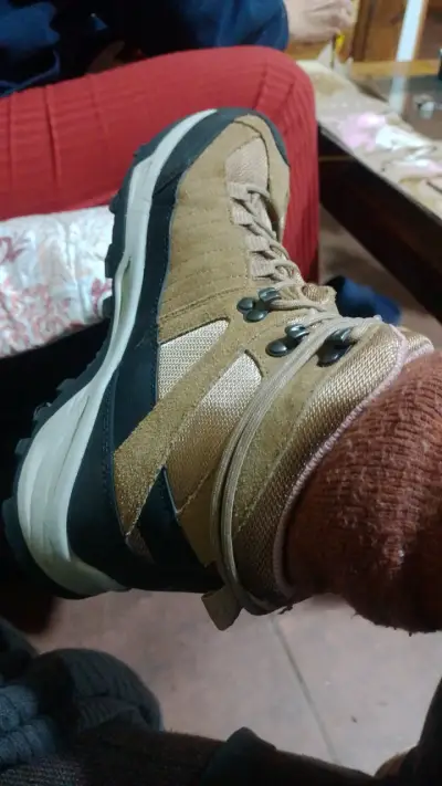 Botas de trekking color marrón para mujer - miniatura 1