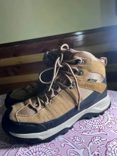 Botas de trekking color marrón para mujer - miniatura 4