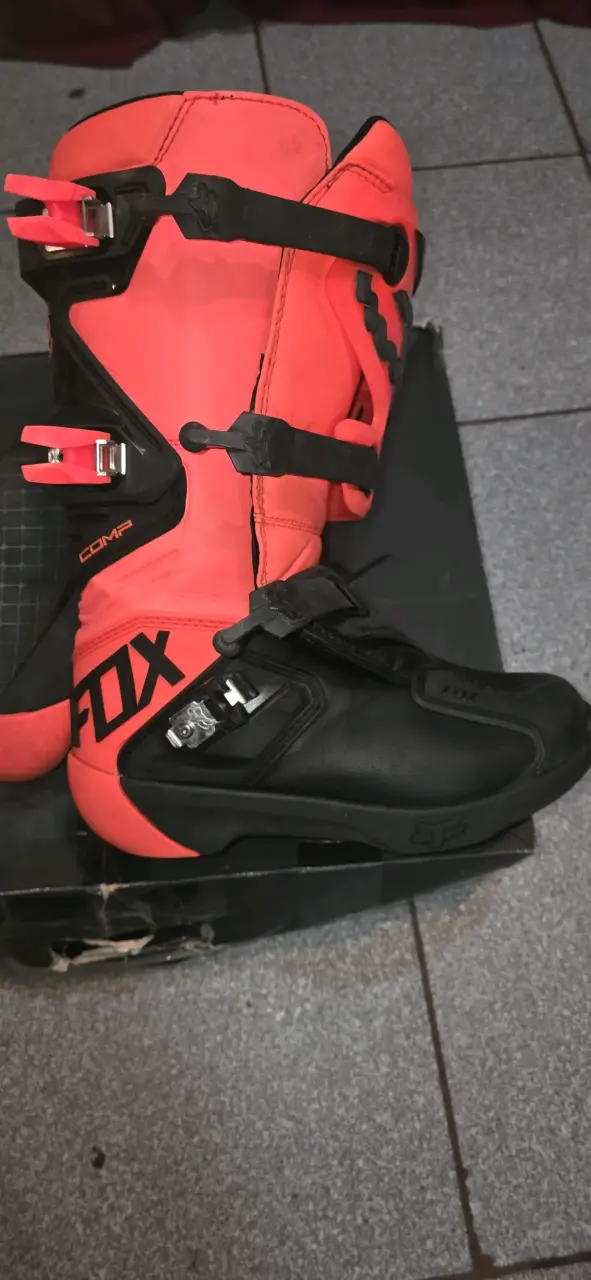 Botas de motocross Fox Comp negras y rojas - 1