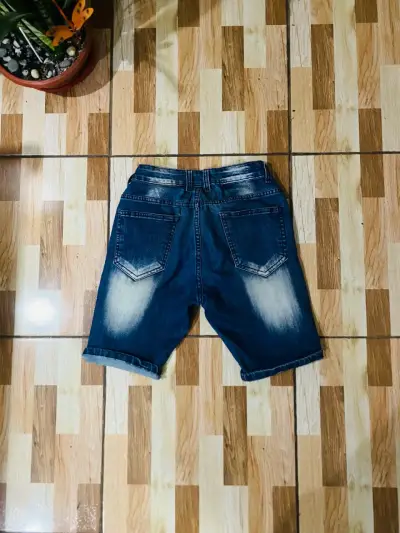 Bermudas de mezclilla DSQ2 desgastadas - miniatura 2