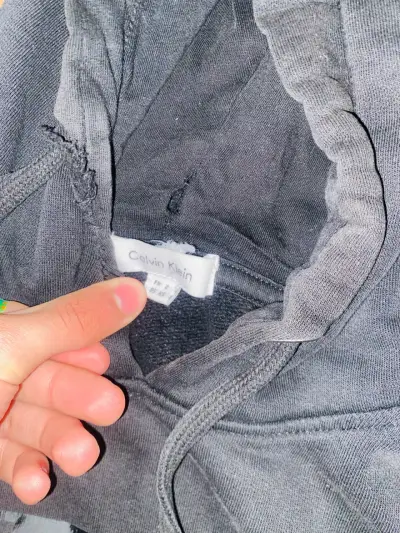 Polerón negro con capucha Calvin Klein - miniatura 2