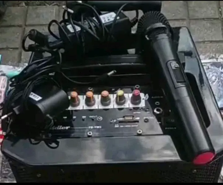Parlante Fiddler con ruedas sonido fuerte y claro - 3