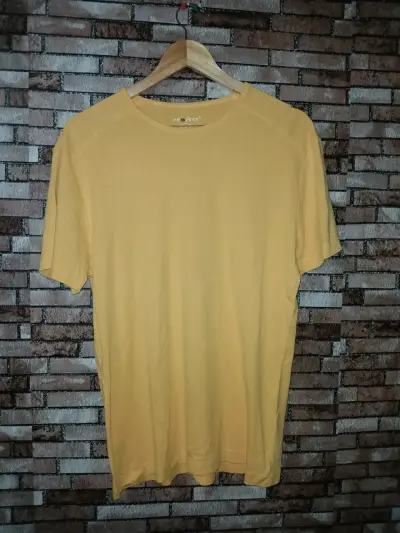 Polera amarilla talla L para hombre - miniatura 2