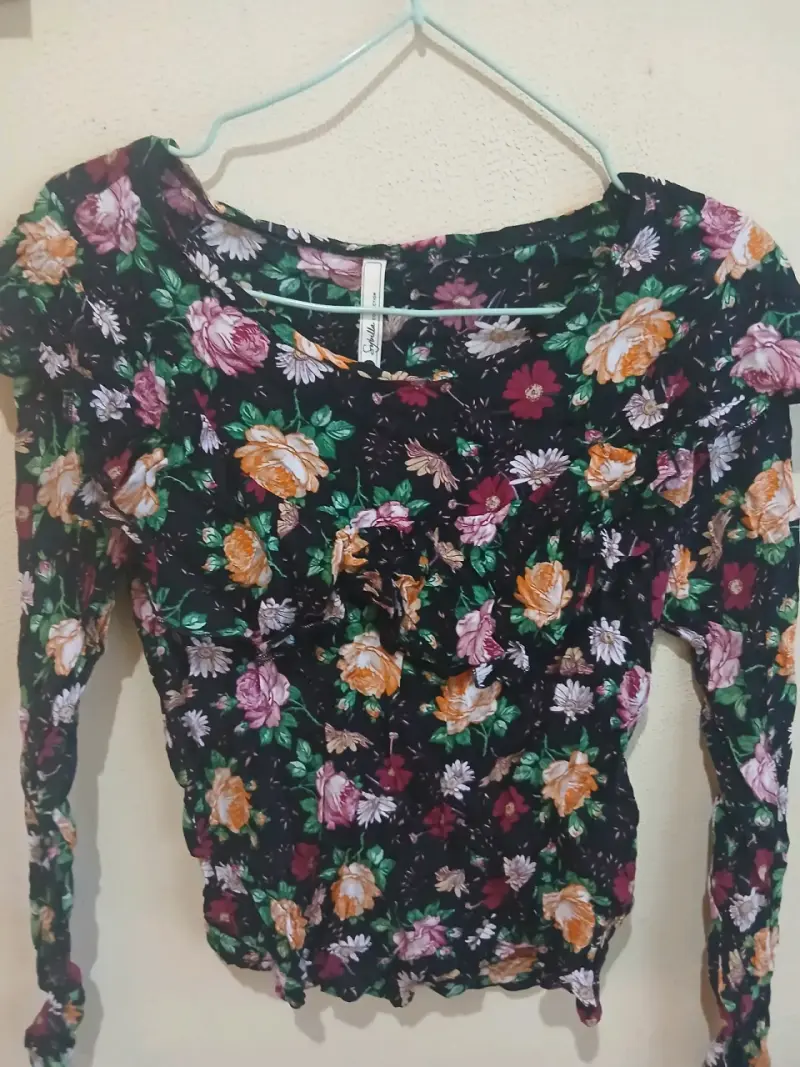 Blusa floral de manga larga Lylla