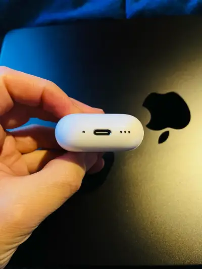 Apple AirPods 4 con Cancelación de ruido ANC - miniatura 4