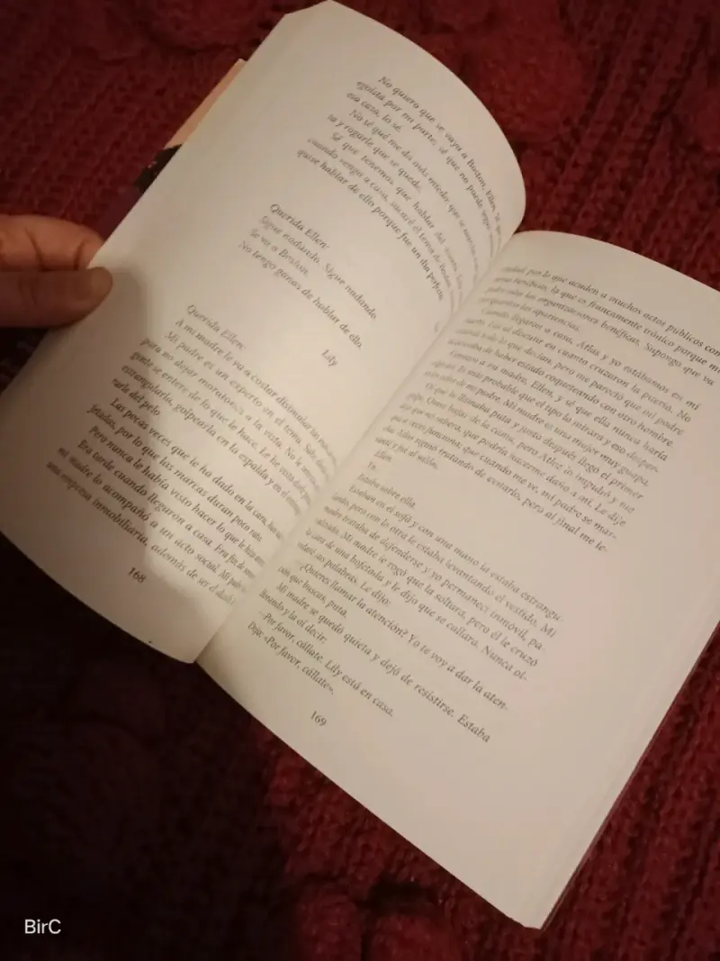 Libro 'Romper el Círculo' de Colleen Hoover - 2