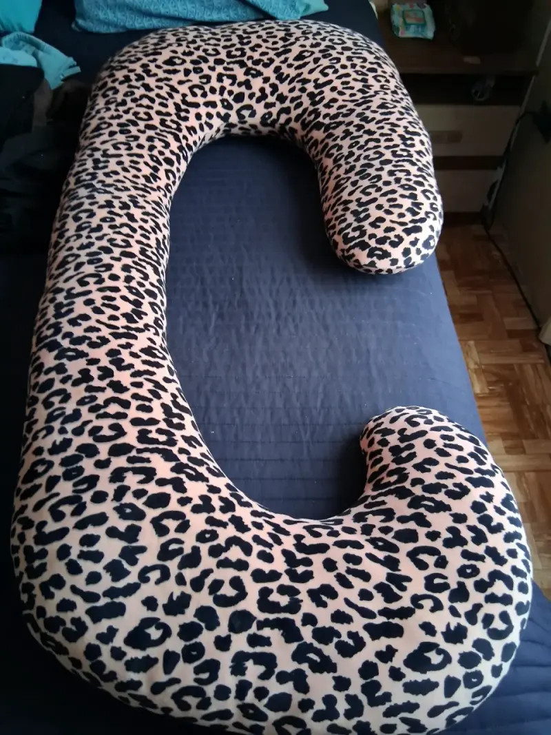 Cojín de maternidad con diseño de leopardo
