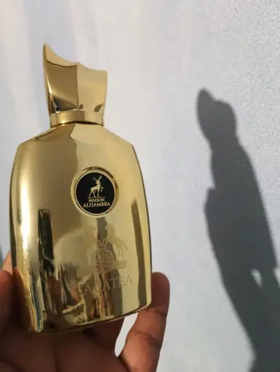 Perfume Maison Alhambra Galatea dorado - miniatura 1