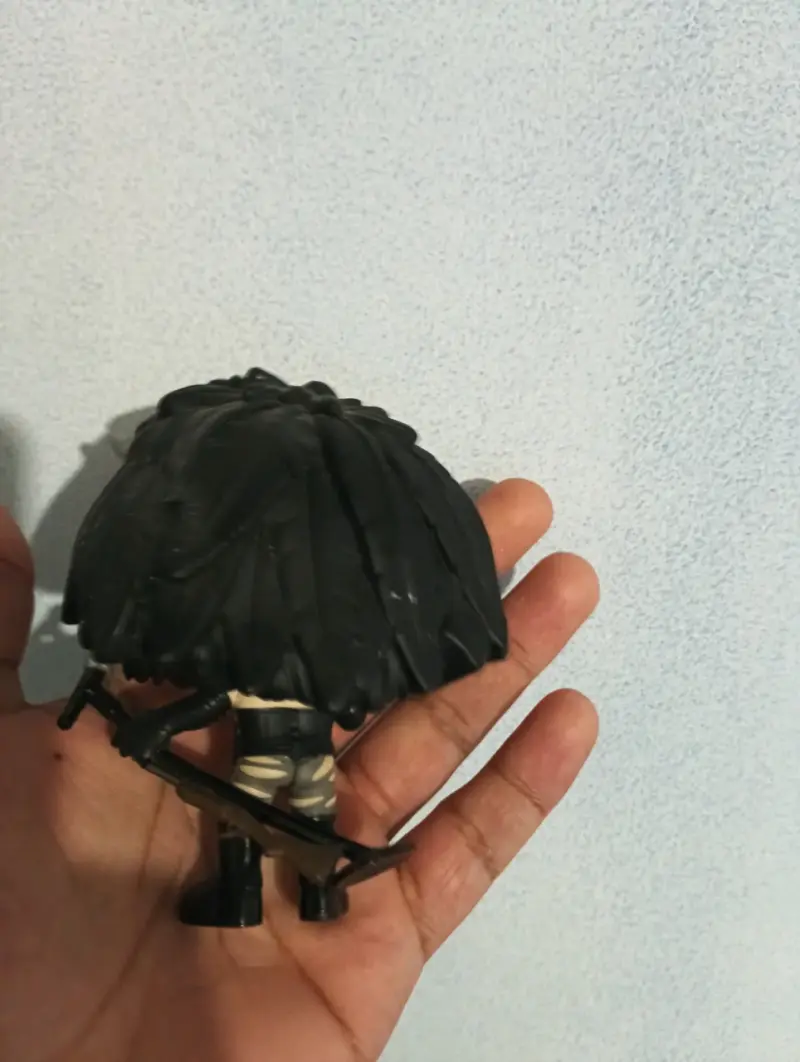 Figura coleccionable Funko Pop con casco - 2