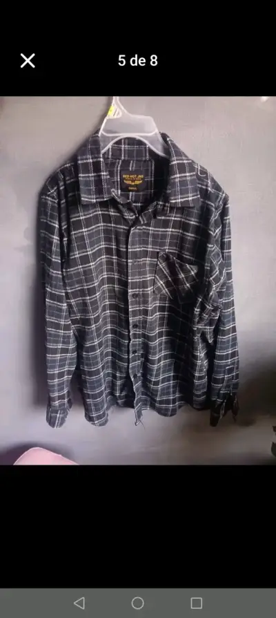 Camisa de franela a cuadros roja y negra - miniatura 6