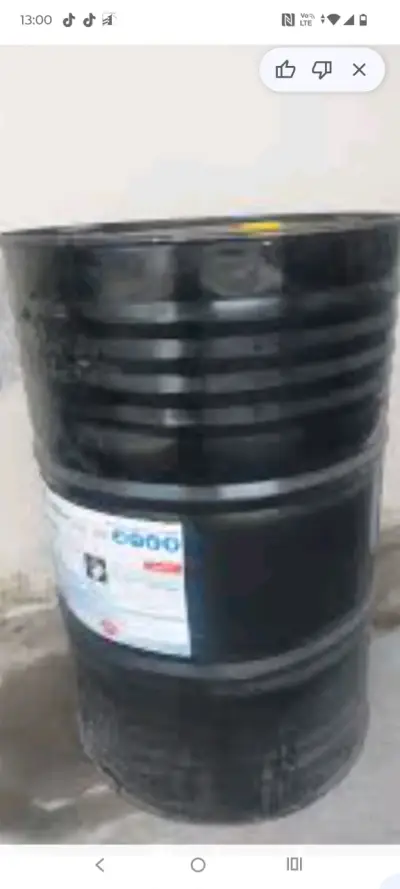 Tambor de metal negro para almacenamiento - miniatura 1