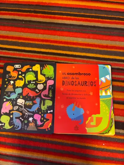 Libro infantil Mi asombroso libro de los dinosaurios - miniatura 3