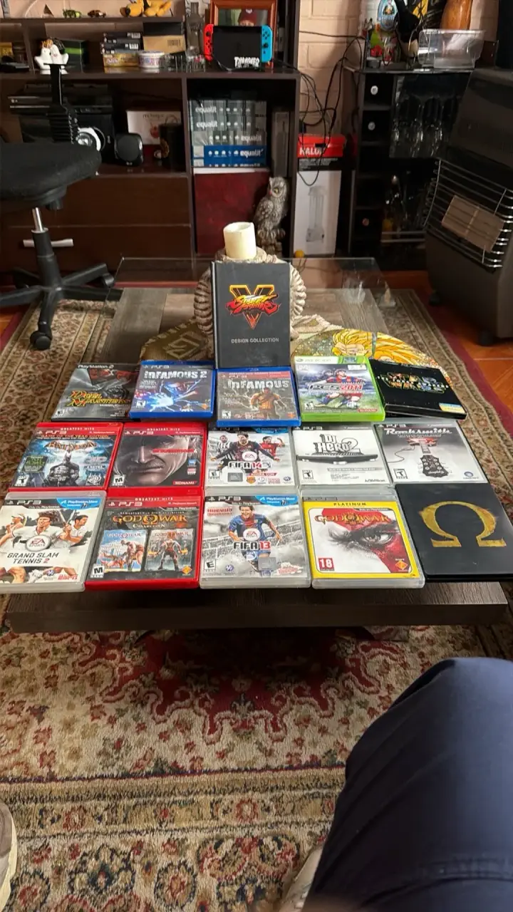 Colección de videojuegos para PlayStation y Xbox