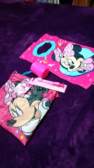 Set de aseo infantil Minnie Mouse - miniatura 1