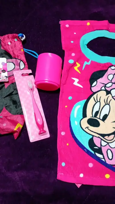Set de aseo infantil Minnie Mouse - miniatura 3