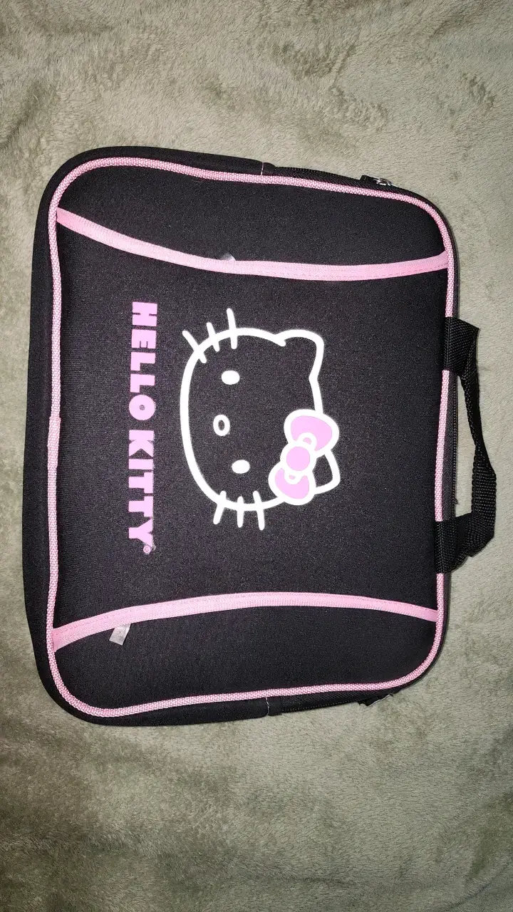 Estuche Hello Kitty negro y rosado