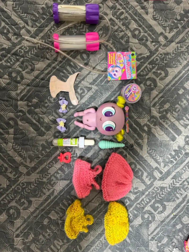 Muñeca Ksi-Merito con accesorios - 1