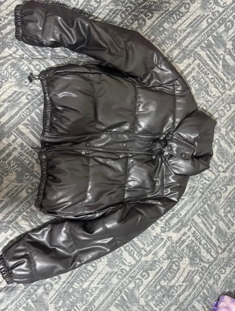 Chaqueta acolchada negra para invierno - 1