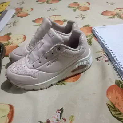 Zapatillas Puma blancas con detalles rosados - miniatura 5