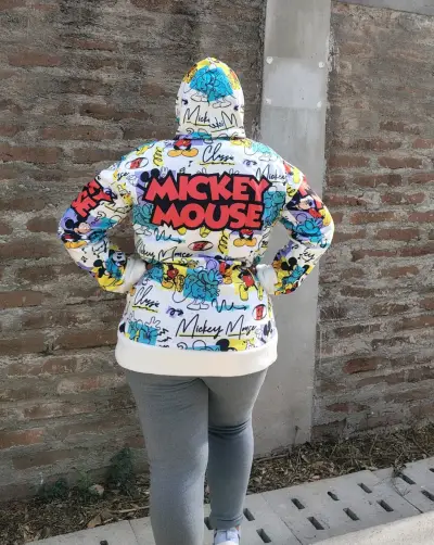 Polerón Mickey Mouse colorido para mujer - miniatura 2