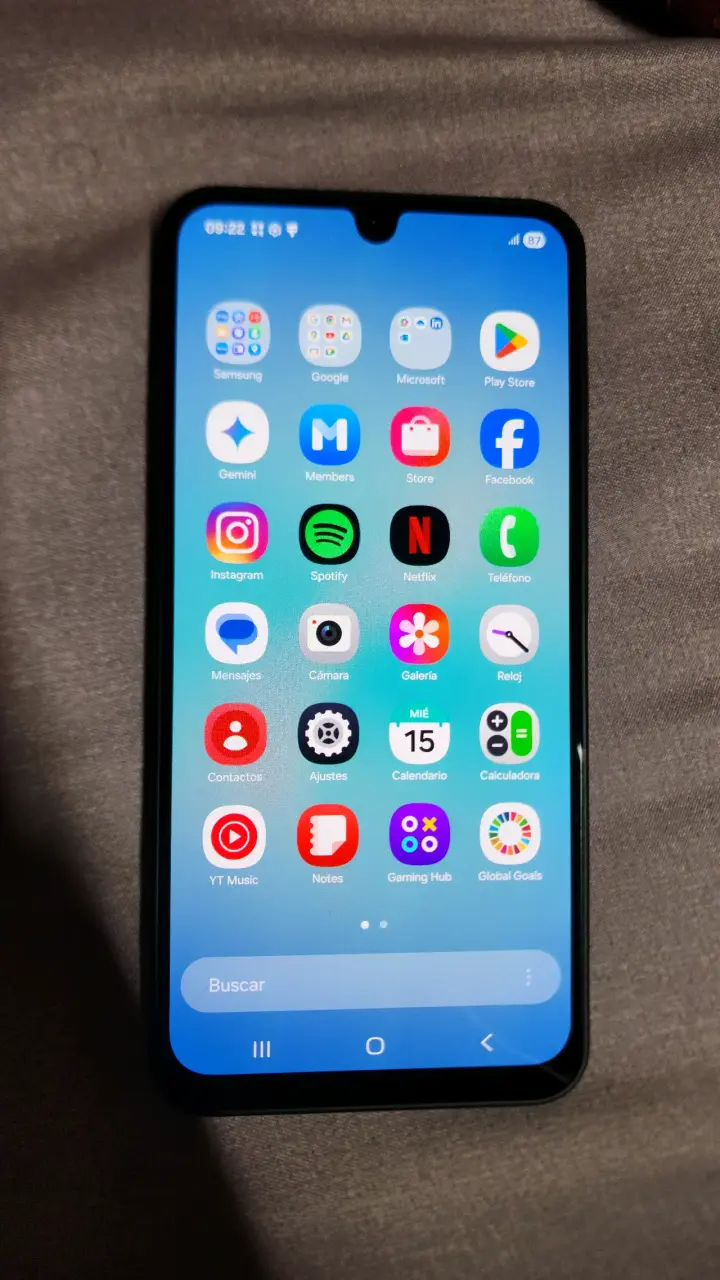 Smartphone Samsung Galaxy A17 en buen estado - 1