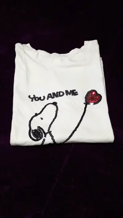 Polera blanca Snoopy con diseño bordado - miniatura 3