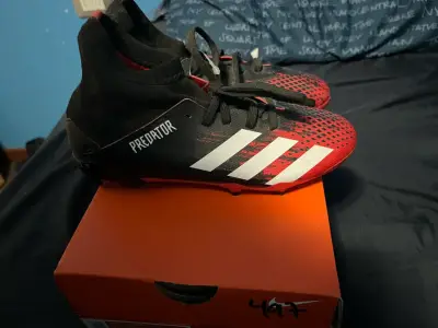 Zapatillas de futbol Adidas predator talla 35,5 - miniatura 4