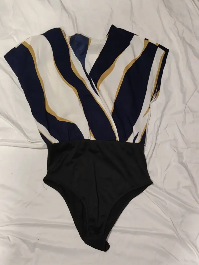 Body de rayas azul y blanco elegante
