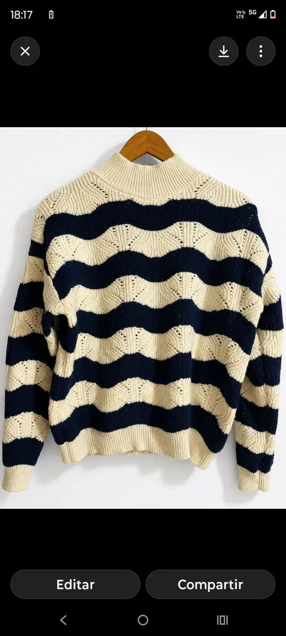 Suéter de lana a rayas beige y azul