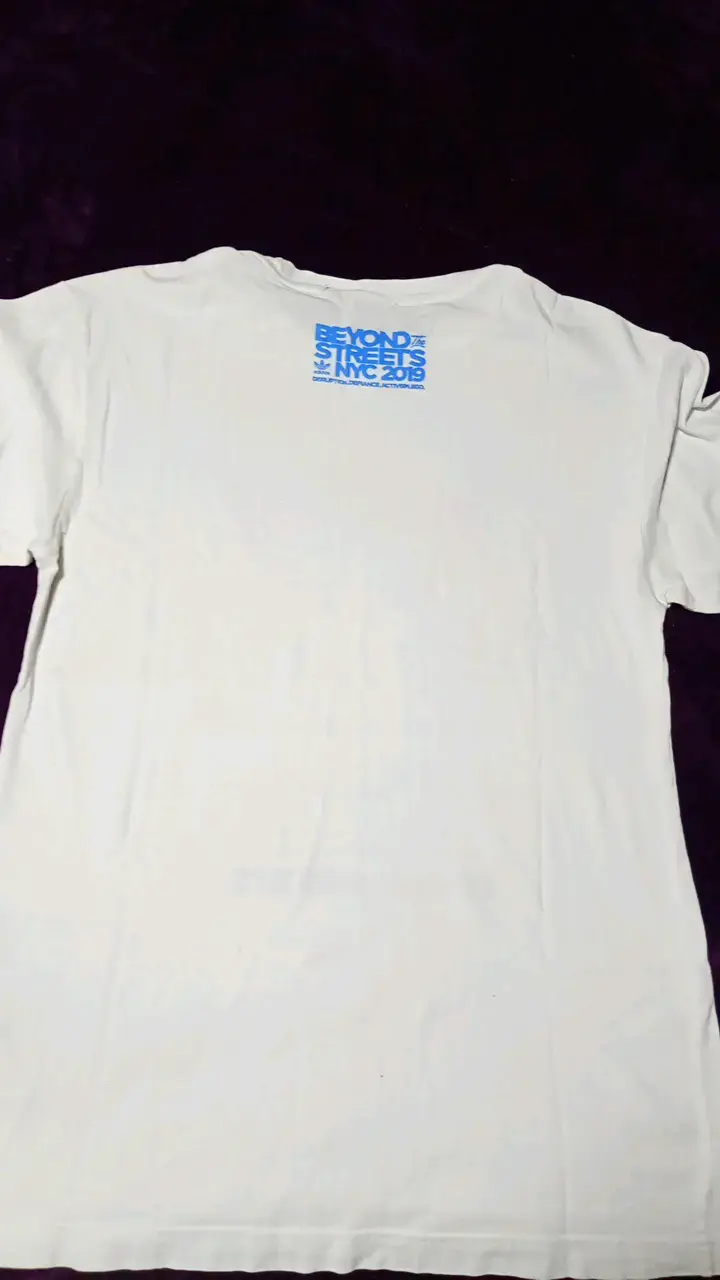 Polera Adidas Beyond the Streets NYC blanca - 3