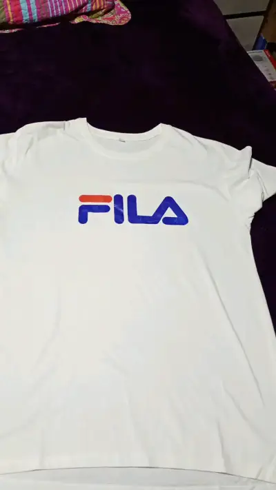 Polera blanca Fila logo clásico - miniatura 1