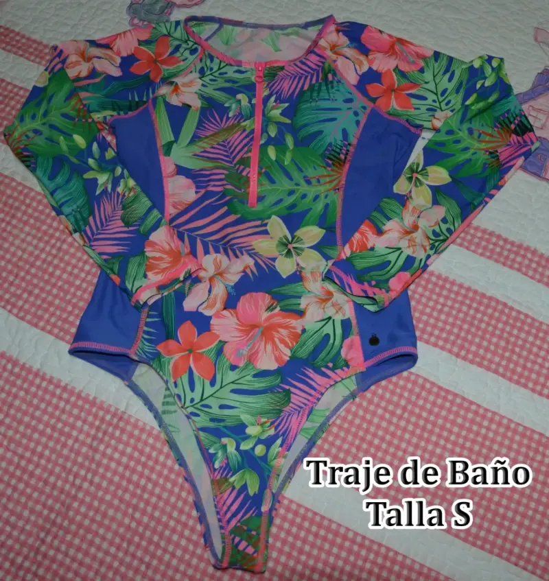 Traje de baño floral manga larga talla S