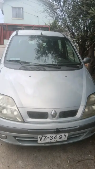 Renault Scénic usado en buen estado - miniatura 3