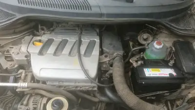 Renault Scénic usado en buen estado - miniatura 5