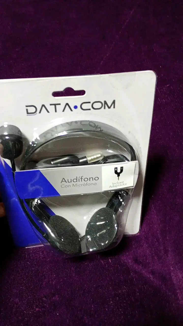 Audífono Datacom con micrófono y adaptador - 2