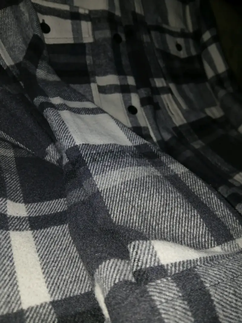 Camisa de franela a cuadros gris y blanca - 3