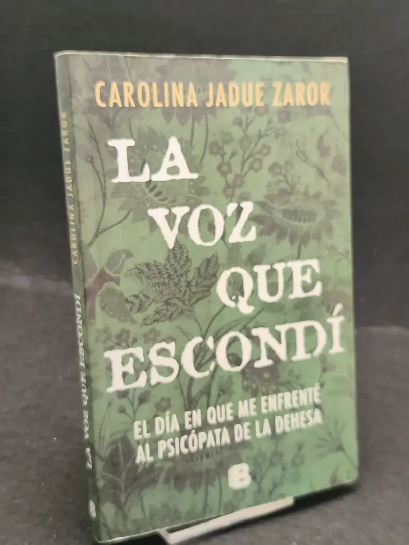Libro 'La Voz Que Escondí' de Carolina Jadue - 2