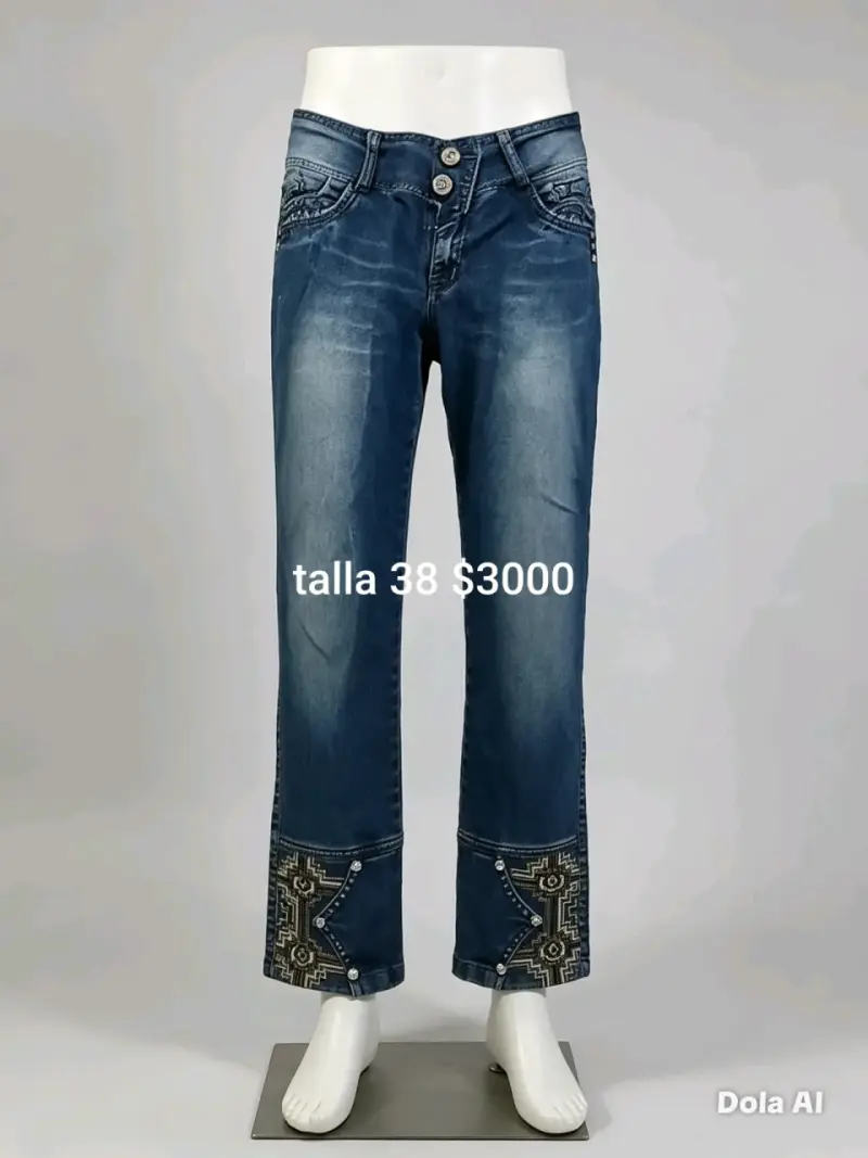 Jeans azul con bordado talla 38 - 1
