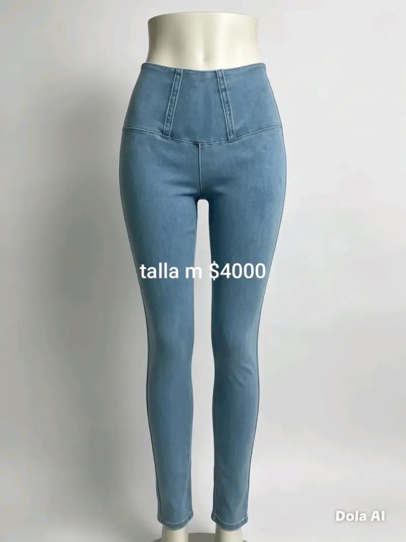 Jeans azul con bordado talla 38 - 2