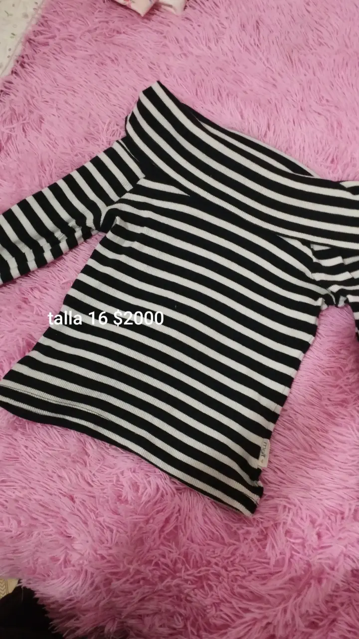 Polera manga larga floral talla 10-12 - 2